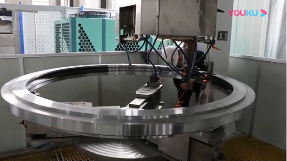 大型轉盤軸承（回轉支承）外圈滾道熱處理